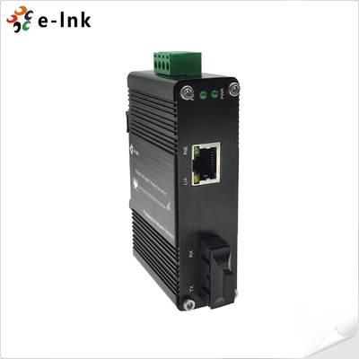 मिनी इंडस्ट्रियल 100BASE-FX से 10/100BASE-T 30W PoE+ मीडिया कन्वर्टर